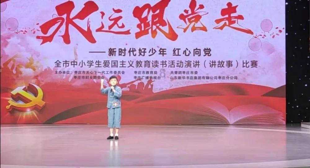 带压盖移桶包装机 16KG方铁桶可乐包装机